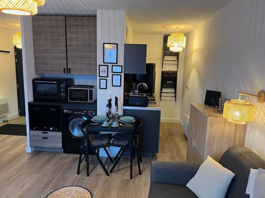 Studio Confortable Aux Portes De Bordeaux Et Medoc Ludon-Médoc Екстериор снимка